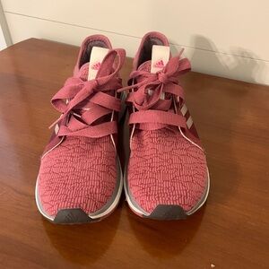 Adidas Bounce women’s tennis shoe